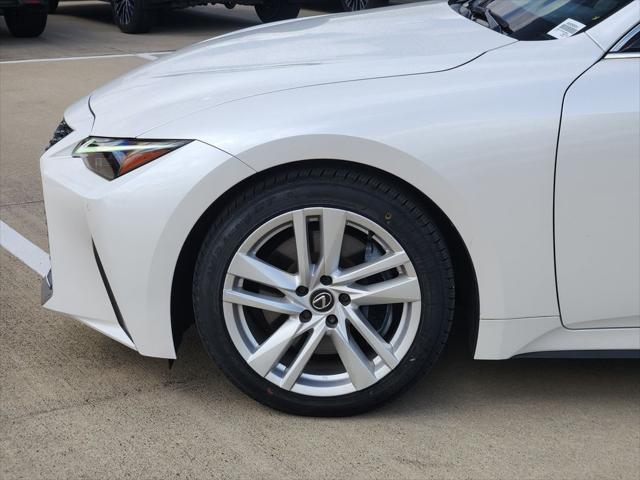 2024 Lexus IS 300 - Photo 8