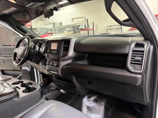 2024 Ram 3500 Tradesman/SLT/Laramie/Limited