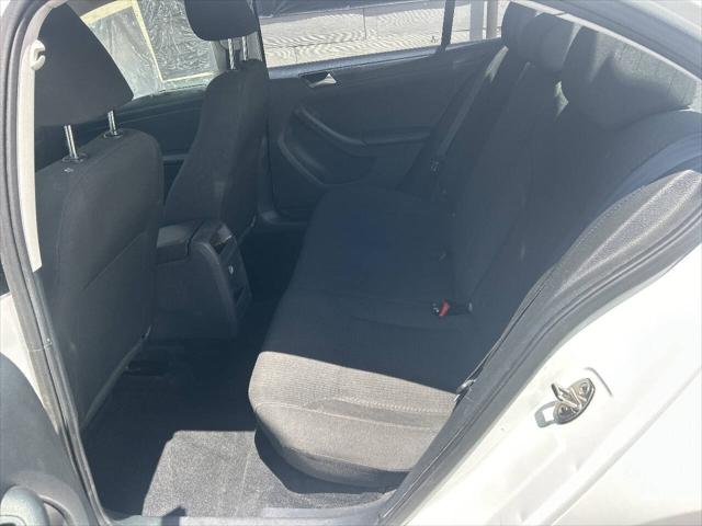 2015 Volkswagen Jetta 2.0L S