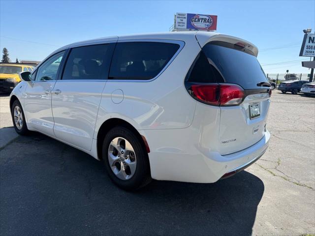 2020 Chrysler Pacifica Hybrid Touring