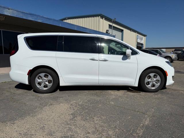 2020 Chrysler Pacifica Hybrid Touring