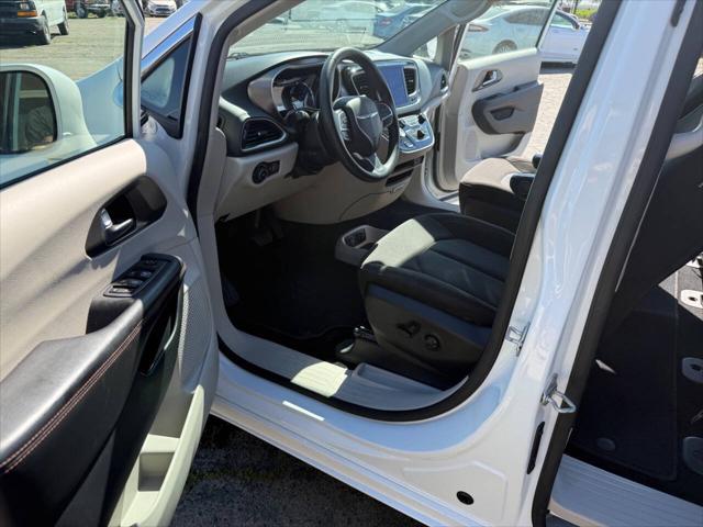 2020 Chrysler Pacifica Hybrid Touring