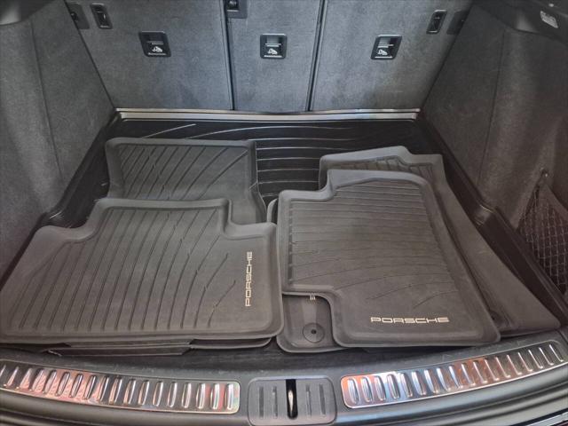 2023 Porsche Macan Base AWD 4dr SUV