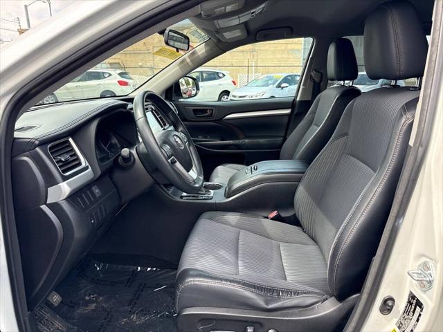 2016 Toyota Highlander LE Plus V6