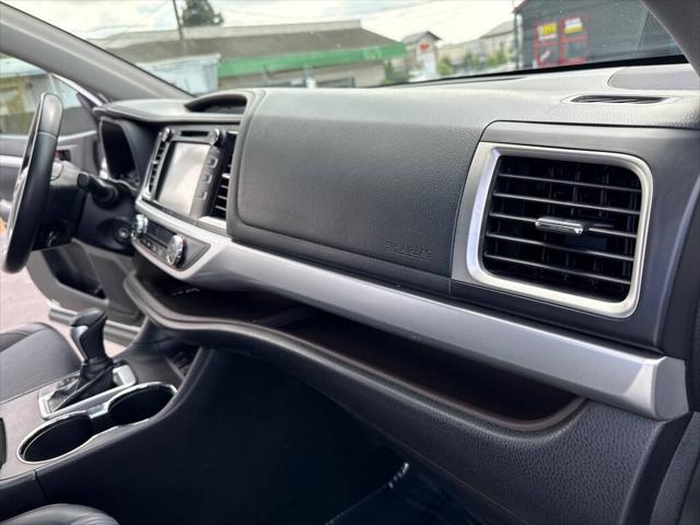 2016 Toyota Highlander LE Plus V6