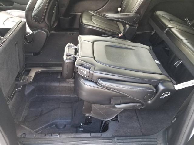 2025 Chrysler Voyager LX