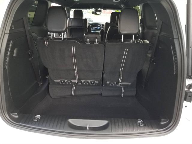 2025 Chrysler Voyager LX