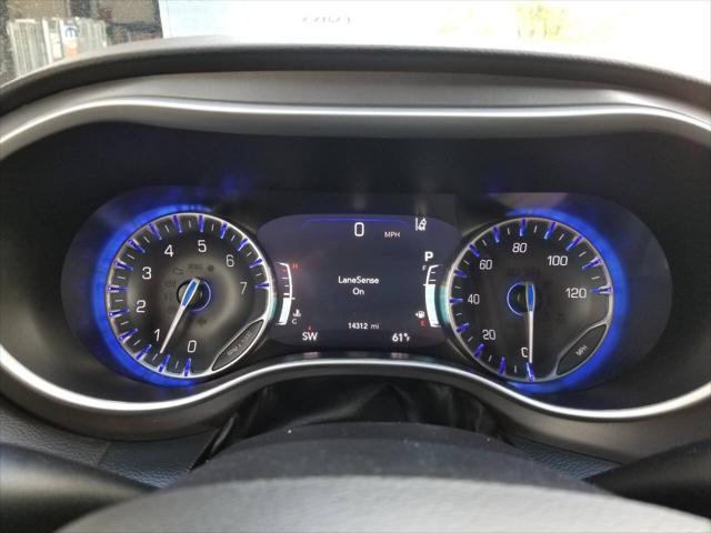 2025 Chrysler Voyager LX