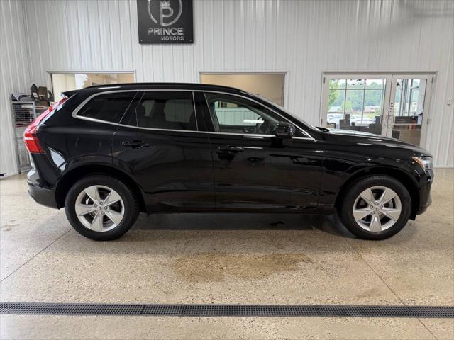 2022 Volvo XC60 B5 Momentum