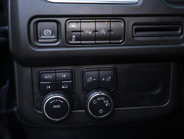 2024 Chevrolet Suburban 4WD LT