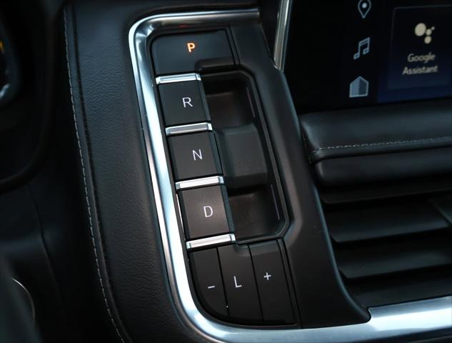 2024 Chevrolet Suburban 4WD LT