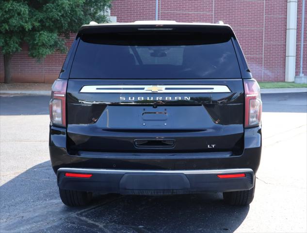 2024 Chevrolet Suburban 4WD LT