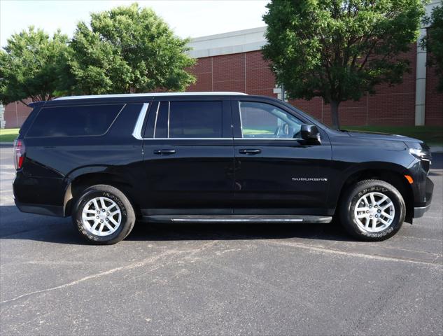 2024 Chevrolet Suburban 4WD LT