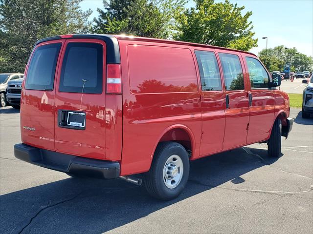 2026 Chevrolet Express Cargo Van 2500 Regular Wheelbase, WT, RWD