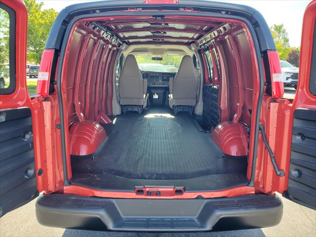 2026 Chevrolet Express Cargo Van 2500 Regular Wheelbase, WT, RWD
