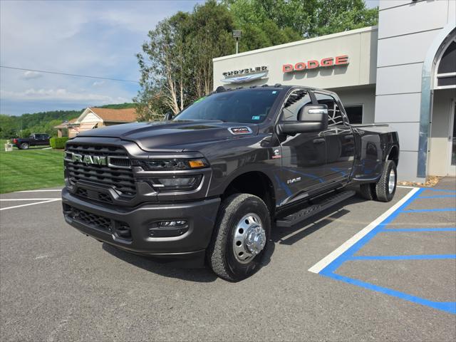2025 Ram 3500 Big Horn Crew Cab 4x4 8' Box