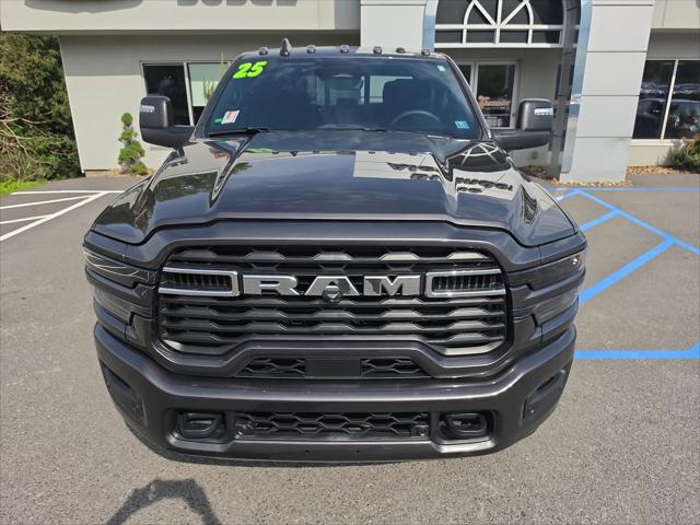 2025 Ram 3500 Big Horn Crew Cab 4x4 8' Box