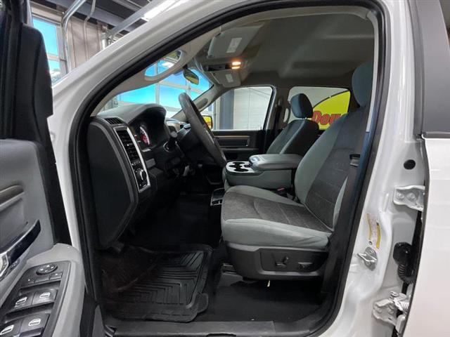 2019 Ram 1500 Classic SLT Crew Cab 4x4 5'7" Box