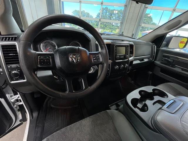 2019 Ram 1500 Classic SLT Crew Cab 4x4 5'7" Box