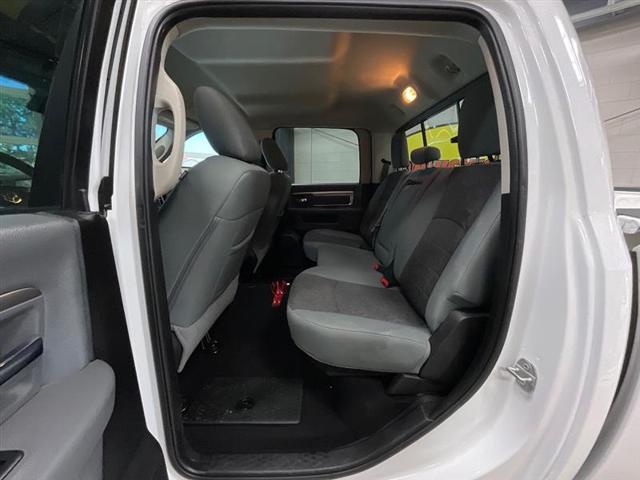 2019 Ram 1500 Classic SLT Crew Cab 4x4 5'7" Box