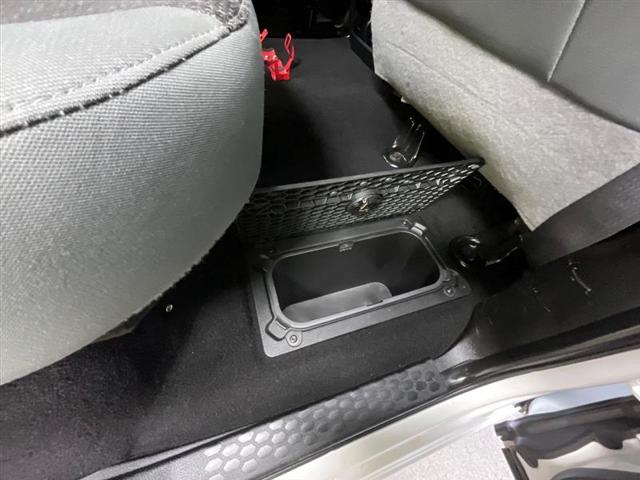 2019 Ram 1500 Classic SLT Crew Cab 4x4 5'7" Box