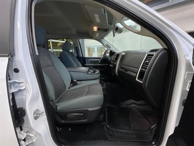 2019 Ram 1500 Classic SLT Crew Cab 4x4 5'7" Box