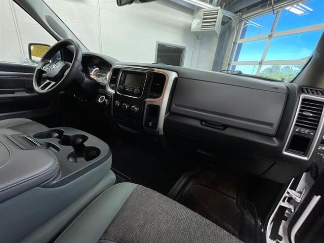 2019 Ram 1500 Classic SLT Crew Cab 4x4 5'7" Box