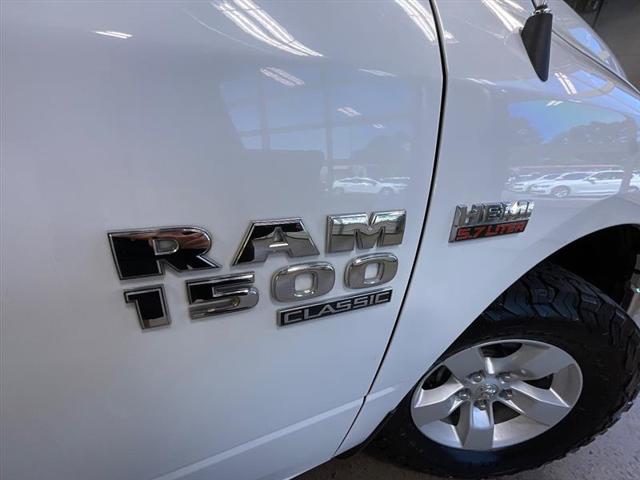 2019 Ram 1500 Classic SLT Crew Cab 4x4 5'7" Box