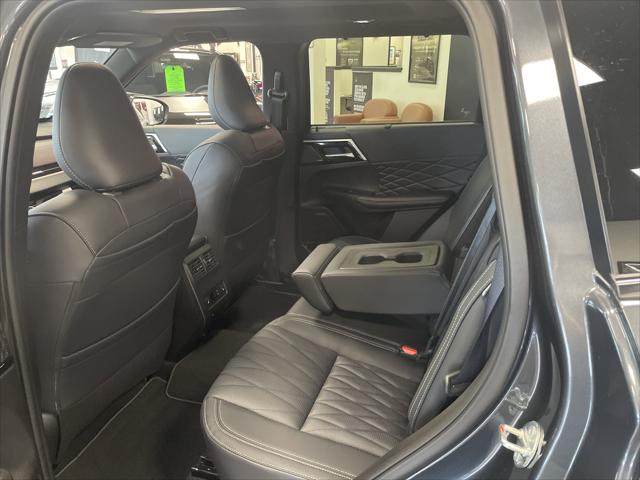 2026 Mitsubishi Outlander PHEV Black Edition S-AWC