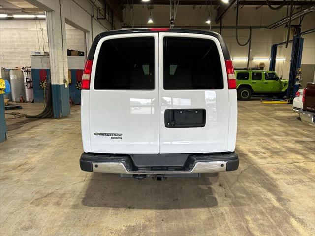 2021 Chevrolet Express Passenger RWD 3500 Extended Wheelbase LS
