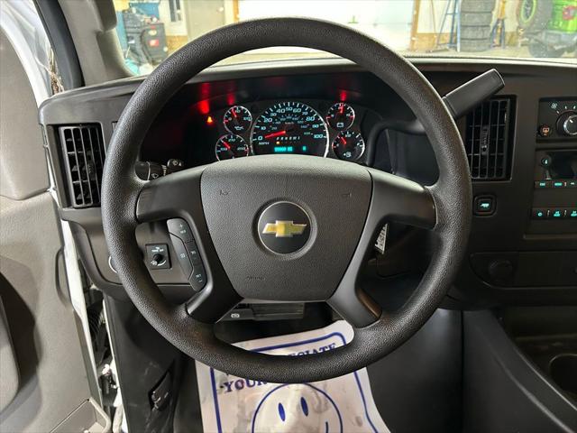 2021 Chevrolet Express Passenger RWD 3500 Extended Wheelbase LS