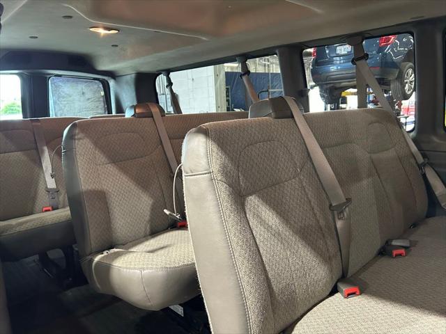 2021 Chevrolet Express Passenger RWD 3500 Extended Wheelbase LS