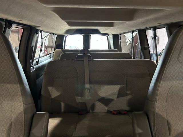 2021 Chevrolet Express Passenger RWD 3500 Extended Wheelbase LS