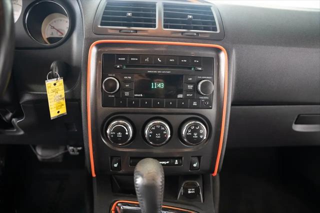 2014 Dodge Challenger SXT Plus