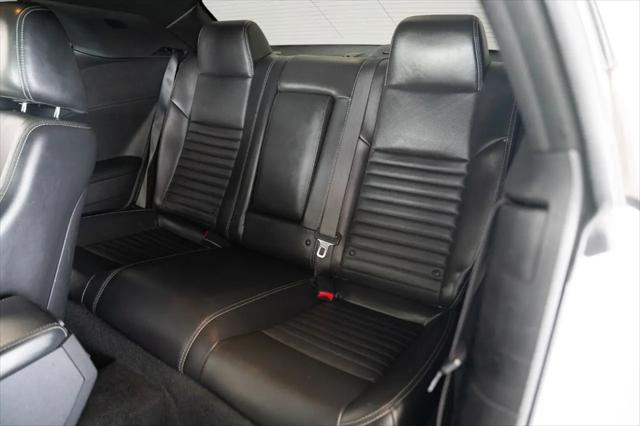 2014 Dodge Challenger SXT Plus