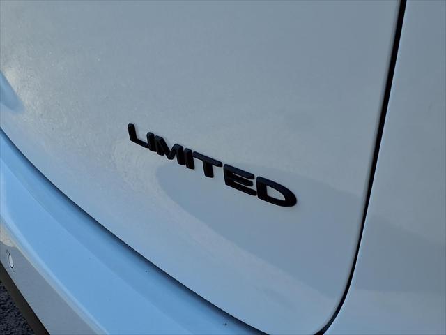 2027 Chrysler Pacifica Limited