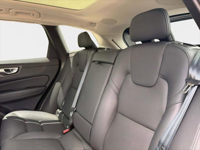 2023 Volvo XC60 B5 Plus Dark Theme