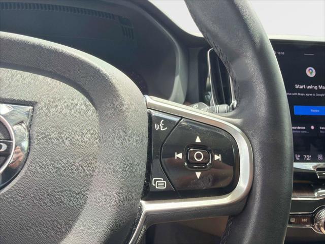 2023 Volvo XC60 B5 Plus Dark Theme