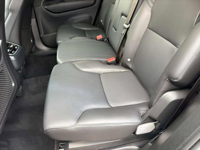 2025 Volvo XC90 B5 Core