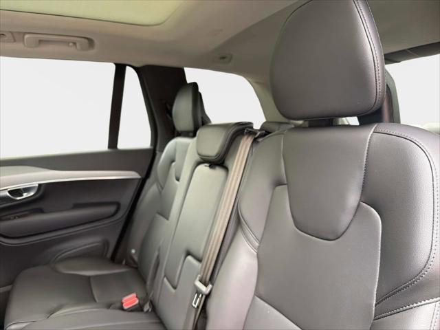 2025 Volvo XC90 B5 Core