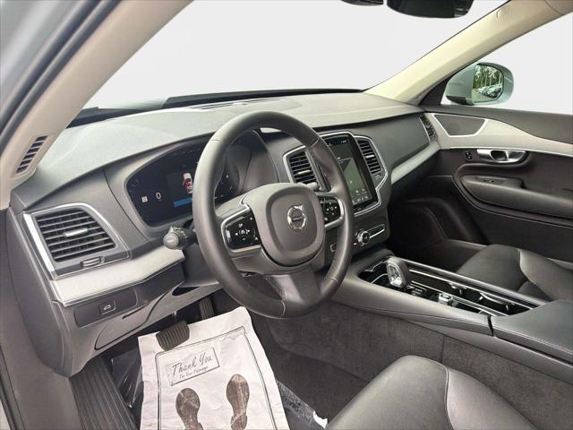 2025 Volvo XC90 B5 Core