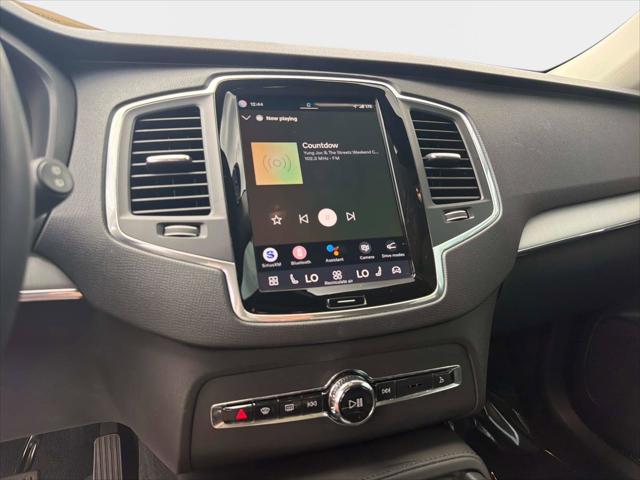 2025 Volvo XC90 B5 Core