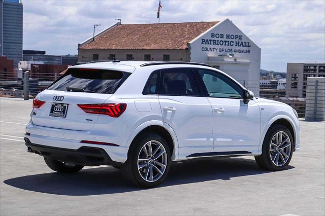 2025 Audi Q3 Premium 45 TFSI S line quattro Tiptronic