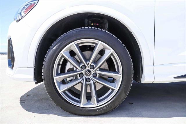 2025 Audi Q3 Premium 45 TFSI S line quattro Tiptronic