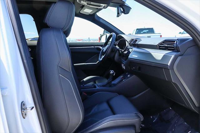 2025 Audi Q3 Premium 45 TFSI S line quattro Tiptronic