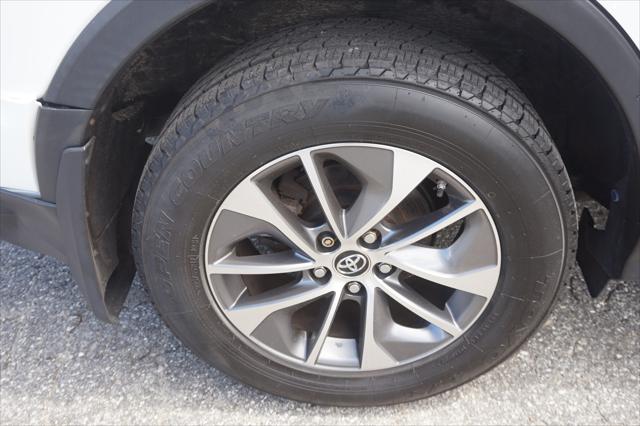 2016 Toyota RAV4 Hybrid XLE