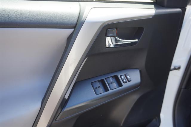 2016 Toyota RAV4 Hybrid XLE