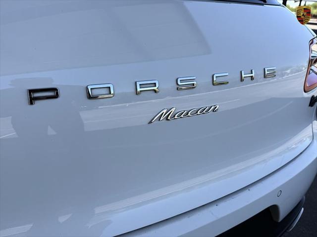 2018 Porsche Macan Unknown