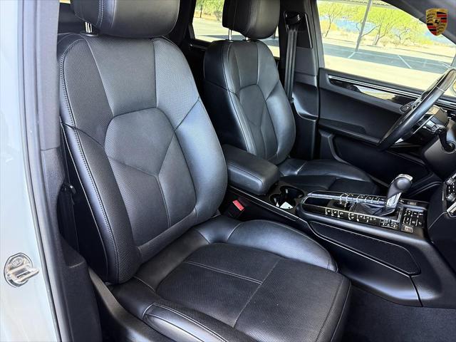 2018 Porsche Macan Unknown