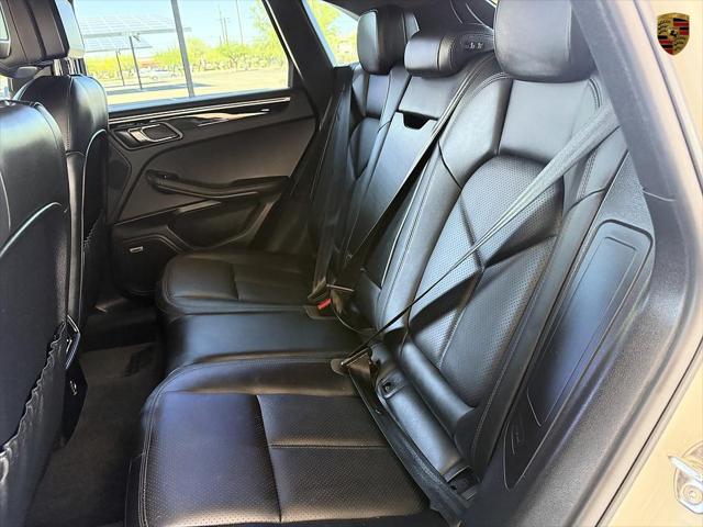 2018 Porsche Macan Unknown